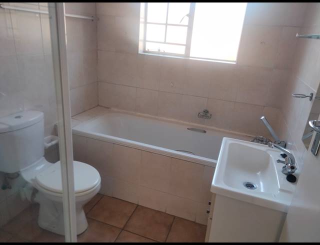 2 BEDROOM TOWNHOUSE FOR SALE IN SONNEGLANS